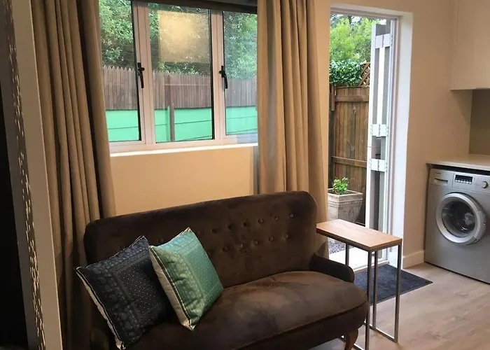 Lovely Studio Apartment In Pinelands, Cape Town