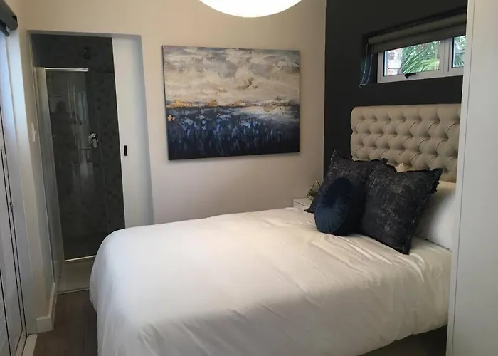 Lovely Studio Apartment In Pinelands, Cape Town